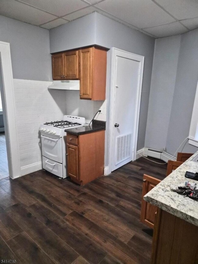 75 Center St in Clifton, NJ - Building Photo - Building Photo