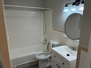 4344 Roberton Ave in Baltimore, MD - Building Photo - Building Photo