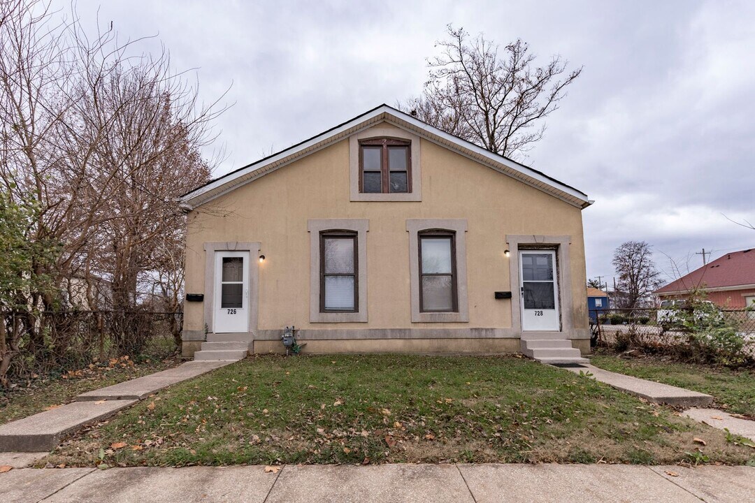 726-728 St Catherine St in Louisville, KY - Building Photo