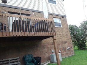 337 Ridgewood Ave in West View, PA - Building Photo - Building Photo