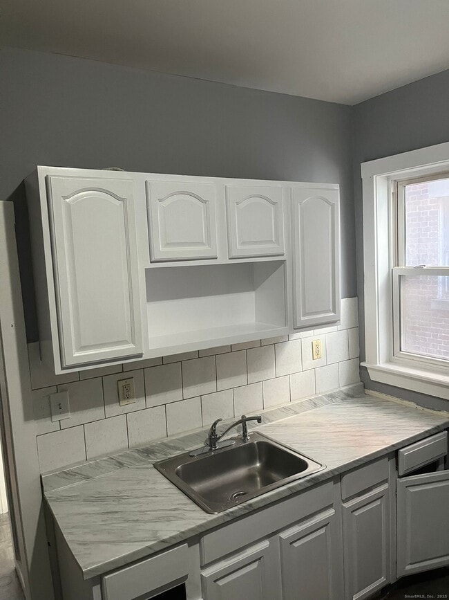 402 Bond St in Bridgeport, CT - Building Photo - Building Photo