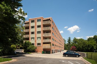 Kenwood House in Chevy Chase, MD - Building Photo - Building Photo