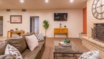 Canyon Oaks Apartments