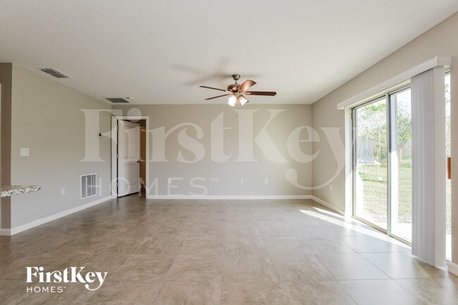 208 Southern Breeze Lp in Winter Haven, FL - Foto de edificio - Building Photo