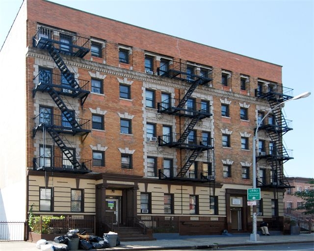 Dekalb Avenue Apartments in Brooklyn, NY - Building Photo