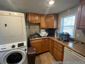 23-25 Lambert St., Unit 1 in Cambridge, MA - Building Photo - Building Photo