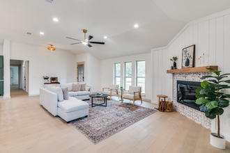 5109 Old Gate Ln in Allen, TX - Foto de edificio - Building Photo