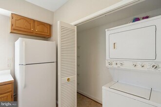 10802 Antigua Terrace in North Bethesda, MD - Building Photo - Building Photo