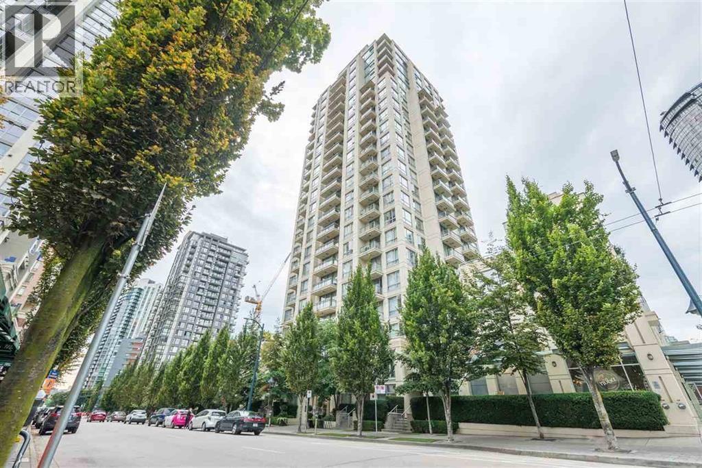 1225 Richards St in Vancouver, BC - Building Photo