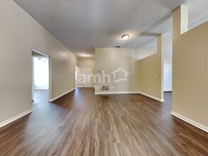 3264 Talisman Drive in Middleburg, FL - Foto de edificio - Building Photo