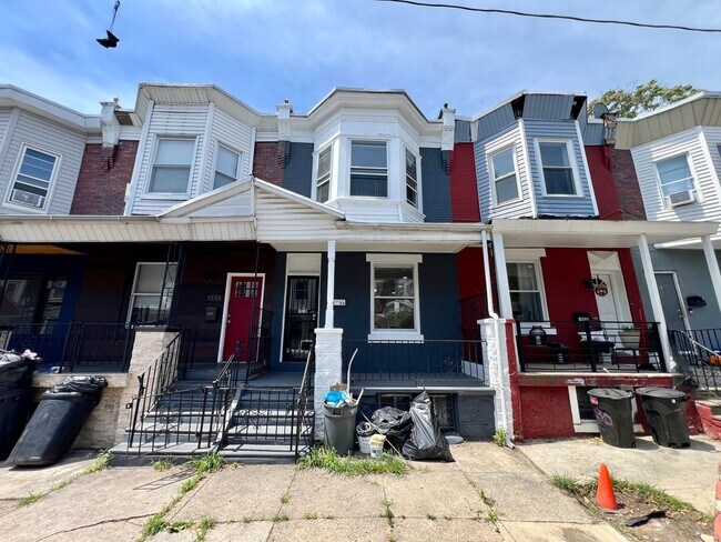 property at 1532 S Lindenwood St