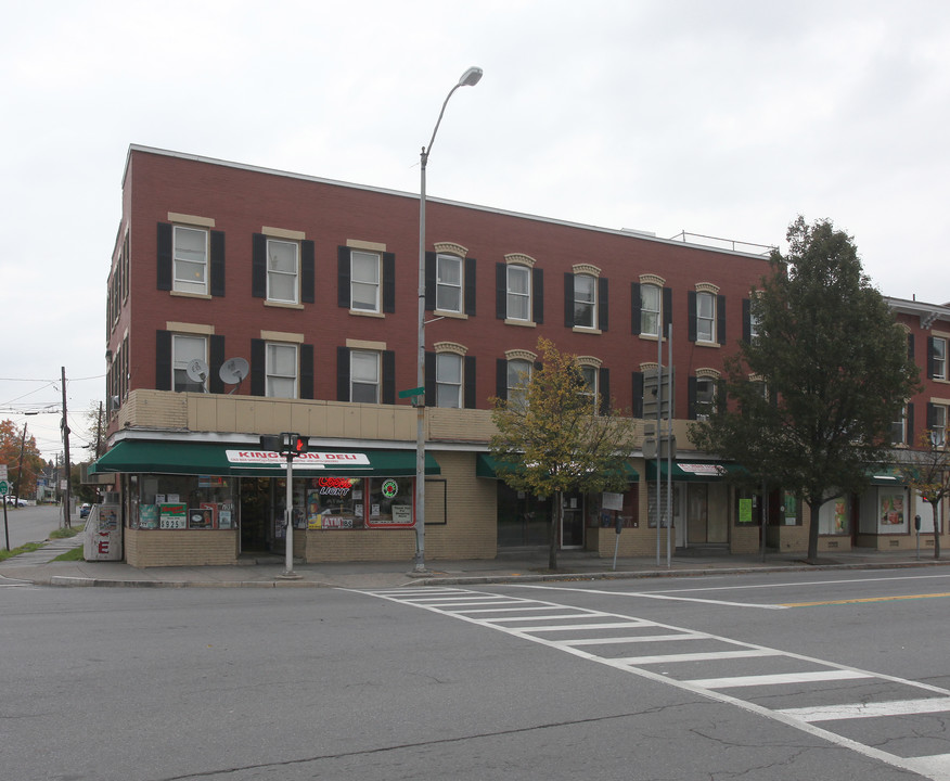 620-630 Broadway in Kingston, NY - Foto de edificio