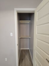 3812 Whitewing Ave, Unit 2 in Edinburg, TX - Foto de edificio - Building Photo