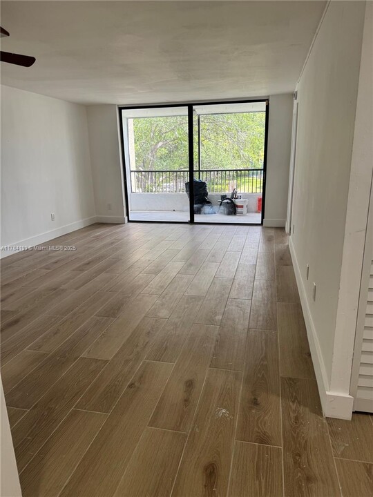 7500 NW 1st Ct in Plantation, FL - Building Photo