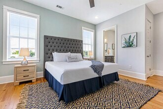 1220 Carondelet St in New Orleans, LA - Building Photo - Building Photo