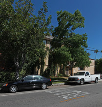 1165 Alameda Ave in Glendale, CA - Building Photo - Building Photo