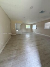 4600 SW 33rd Dr in West Park, FL - Building Photo - Building Photo