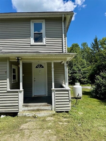 22 Kelly Hill Rd, Unit B in Otisville, NY - Foto de edificio - Building Photo
