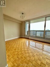 666 Spadina Ave. in Toronto, ON - Building Photo - Building Photo