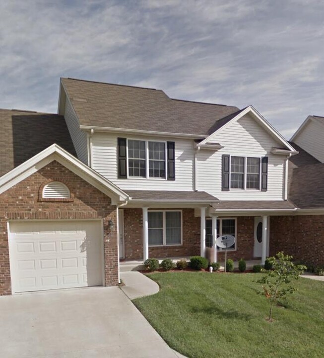 629 S Atcher St in Radcliff, KY - Foto de edificio