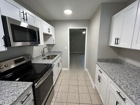 4004 Mc Vay St SW in Huntsville, AL - Building Photo