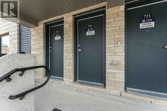 719 Arcadian Private in Ottawa, ON - Building Photo - Building Photo