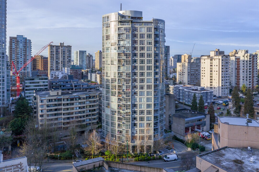 Sterling in Vancouver, BC - Building Photo