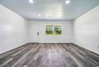 610 5th St in Clermont, FL - Building Photo - Building Photo