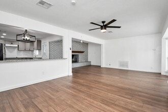 2713 John St in La Marque, TX - Building Photo - Building Photo