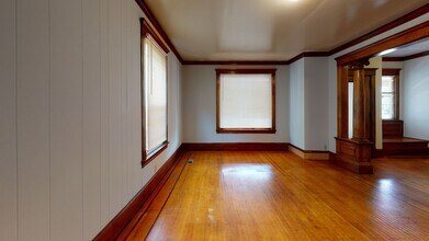 303 5th Ave SE-Unit -1 in Minneapolis, MN - Building Photo - Building Photo