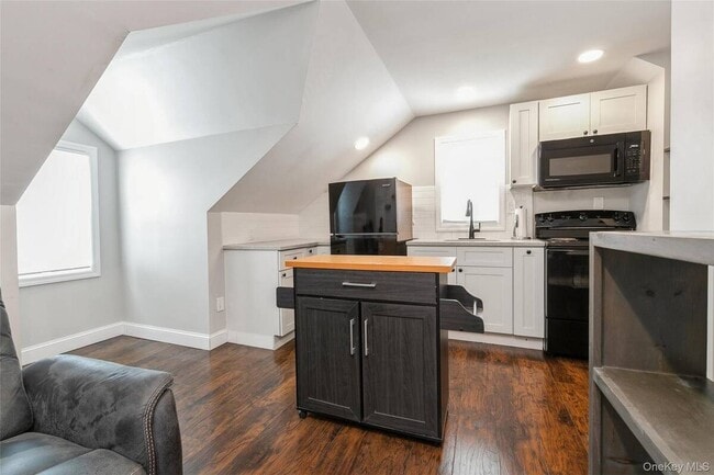 property at 39 Bay Shore Ave