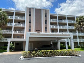 1100 NW 87th Ave in Coral Springs, FL - Building Photo