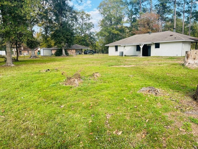 27597 Gaylord Rd in Walker, LA - Building Photo - Building Photo