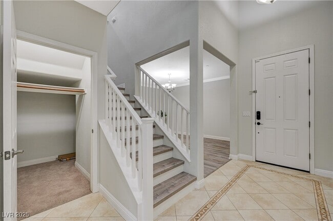 property at 2977 Queen Lake Ct