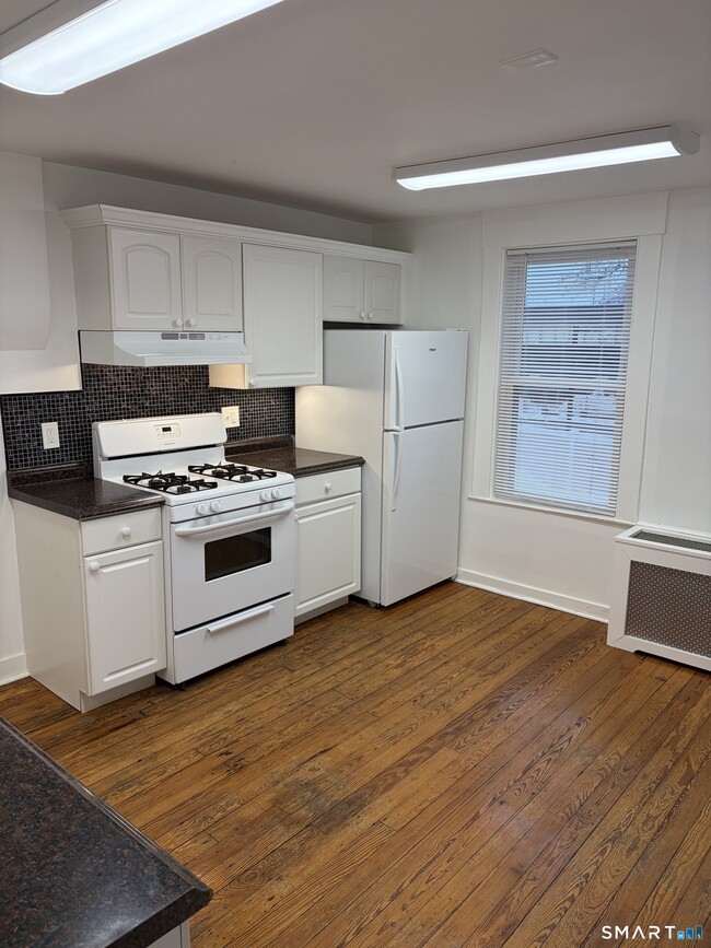 973 State St in New Haven, CT - Building Photo - Building Photo