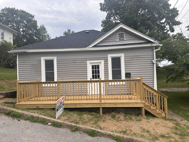property at 614 Hart St