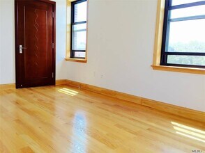 35-61 84th St-Unit -401 in Queens, NY - Building Photo - Building Photo