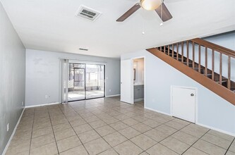 2820 S Pines Dr in Largo, FL - Foto de edificio - Building Photo