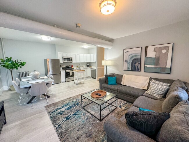 637 Washington St, Unit 1