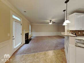 8060 Snapwell Dr in Fairburn, GA - Building Photo - Building Photo