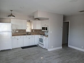 3031 NE 21st Terrace in Fort Lauderdale, FL - Foto de edificio - Building Photo