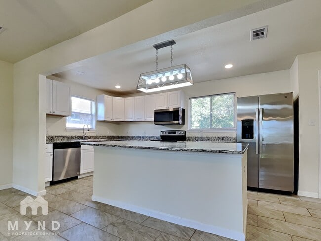 4809 Cedar St in Seabrook, TX - Building Photo - Building Photo