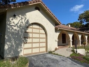 90 Harper Canyon Rd in Salinas, CA - Building Photo - Building Photo