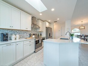 132 Bordeaux Cir, Unit 1701-08 in Naples, FL - Building Photo - Building Photo