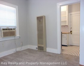 135 NW 17th St in Oklahoma City, OK - Foto de edificio - Building Photo