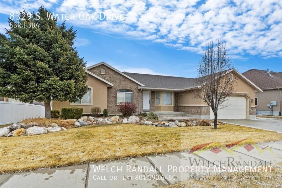 8329 Water Oak Dr in West Jordan, UT - Building Photo