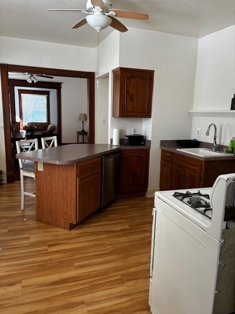 2105 Clarence Ave in Racine, WI - Foto de edificio - Building Photo