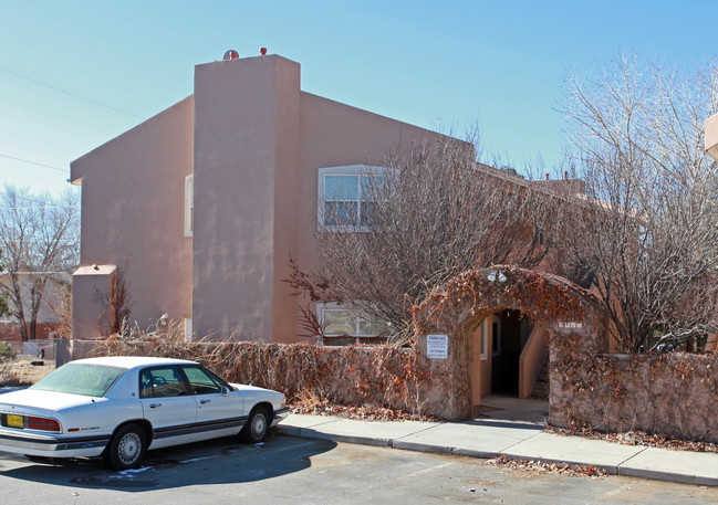 3715 Lafayette Dr NE in Albuquerque, NM - Building Photo - Building Photo