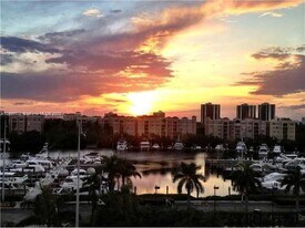 19667 Turnberry Way in Aventura, FL - Building Photo