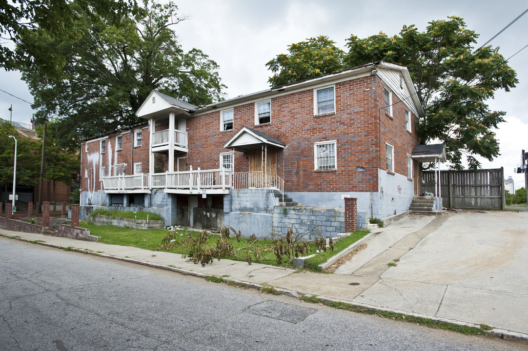 696 Hank Aaron Dr SE in Atlanta, GA - Foto de edificio